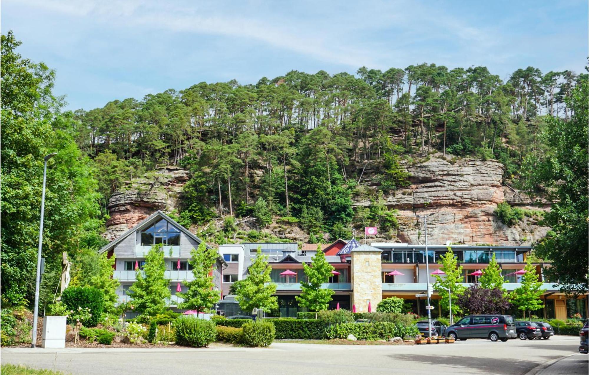 Amazing Apartment In Hinterweidenthal With Wifi Esterno foto